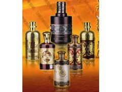 電鍍、噴涂與浮雕 現(xiàn)代酒瓶裝飾工藝的多元?jiǎng)?chuàng)新